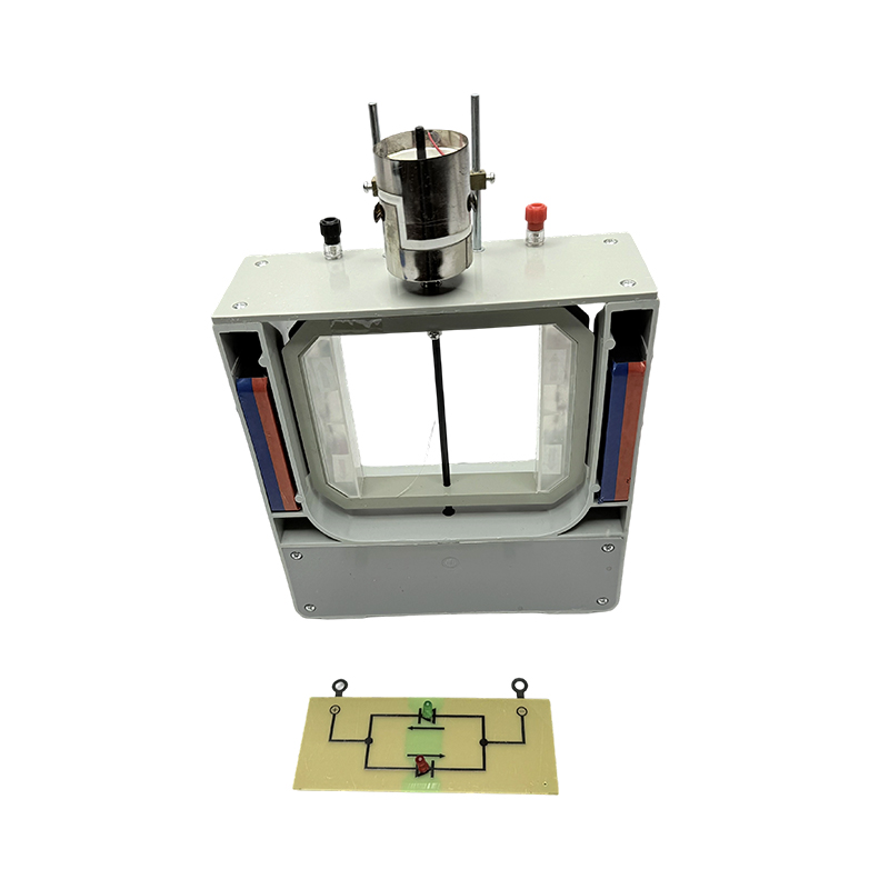 Liten elektromagnetisk motormodell for undervisningsinstrument i fysikklab